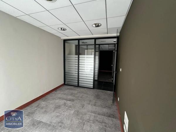 Local professionnel à louer Carpentras (84200)