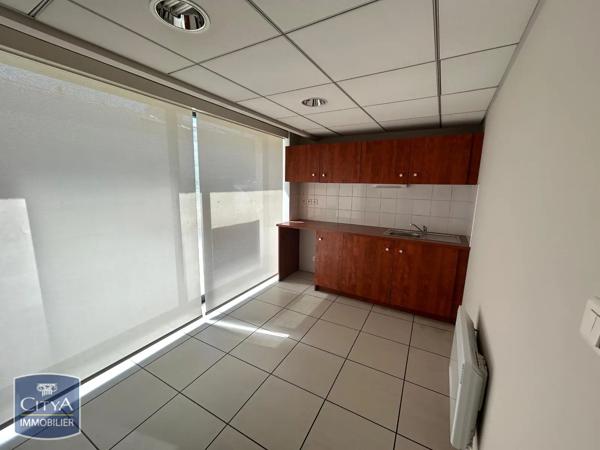 Local professionnel à louer Carpentras (84200)