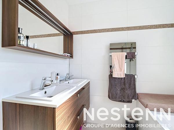 MAISON FAMILIALE A VENDRE - RILLIEUX-LA-PAPE - QUARTIER POLYCLINIQUE - 103 m² 4 CHAMBRES - JARDIN - GARAGE