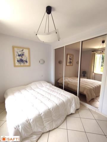 Ferme isolée 228m², terrains 5 hectares, sources