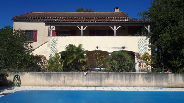 Vaste maison dans un secteur prisé à 10 minutes de Cahors Cahors (46000)