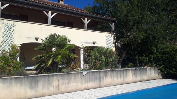 Vaste maison dans un secteur prisé à 10 minutes de Cahors Cahors (46000)