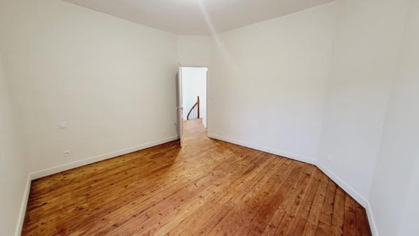 MAISON RENOVEE AVEC TERRAIN A SALSIGNE