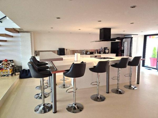 Appartement à LYON 3E ARRONDISSEMENT, 69003 - 3 pièces 123m²