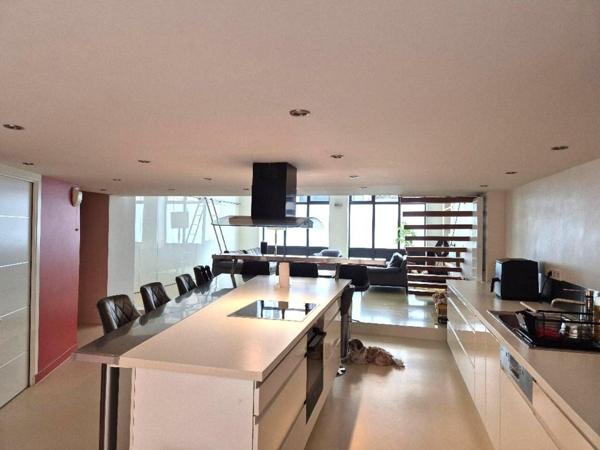 Appartement à LYON 3E ARRONDISSEMENT, 69003 - 3 pièces 123m²