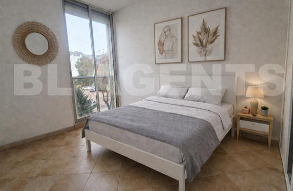 Appartement T4/5 de 77 m², au calme, vue dégagée sur les massifs, proche de toutes commodités