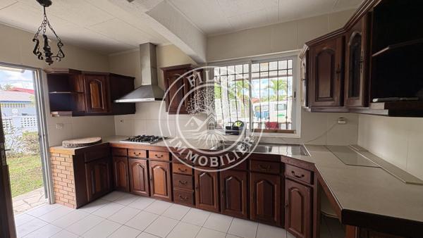 Maison T6 avec piscine, carbets et T2 indépendant – MATOURY
