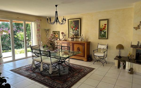 Maison à vendre    4 pièces • 126 m2 Six-Fours-les-Plages