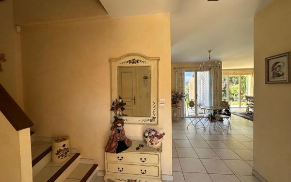 Maison à vendre    4 pièces • 126 m2 Six-Fours-les-Plages