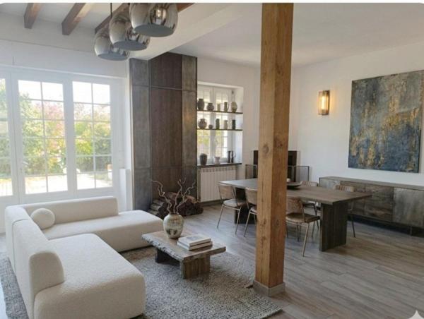 Biarritz Aguilera spacieux T5 traversant En Duplex