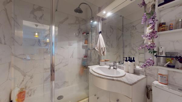 Superbe T2 - 48m2 - 55m2 de terrasse