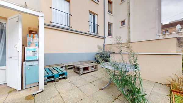 Superbe T2 - 48m2 - 55m2 de terrasse