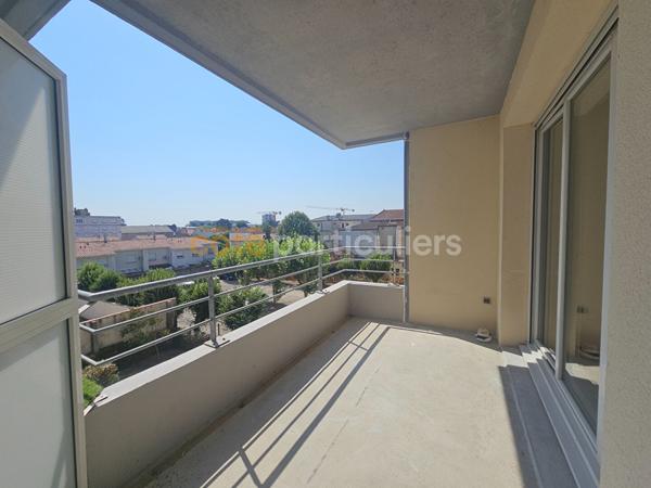 Location
                Appartement43 m² - 2 Pièces -
                    AGEN (47000)