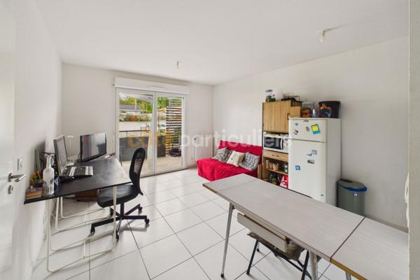 Vente
                Appartement39 m² - 2 Pièces -
                    PAREMPUYRE (33290)