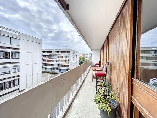 Location appartement près de SAINT CYR L ECOLE - 1 pièce(s) - 91 m² - 550 €/mois