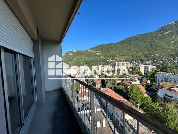 Location Appartement 4 pièces 93.8 m² - 1 RUE MORTILLET Grenoble 38000