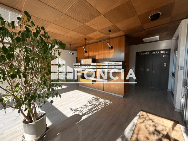 Location Appartement 4 pièces 93.8 m² - 1 RUE MORTILLET Grenoble 38000