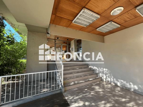 Location Appartement 4 pièces 93.8 m² - 1 RUE MORTILLET Grenoble 38000