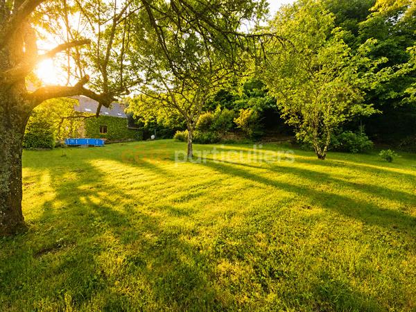 Vente
                Maison150 m² - 7 Pièces -
                    LE CREUSOT (71200)