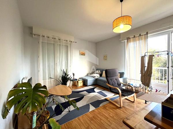 APPART. T3 A LOUER - BLOIS - RÉSIDENTIEL, 2 CHBS, GARAGE + PARKING ET CAVE PRIVES