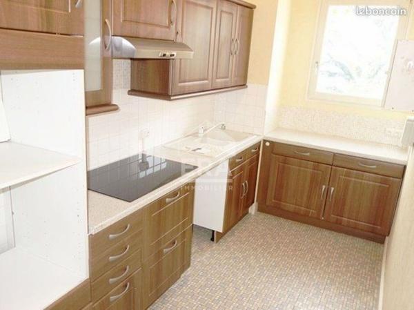 APPART. T3 A LOUER - BLOIS - RÉSIDENTIEL, 2 CHBS, GARAGE + PARKING ET CAVE PRIVES