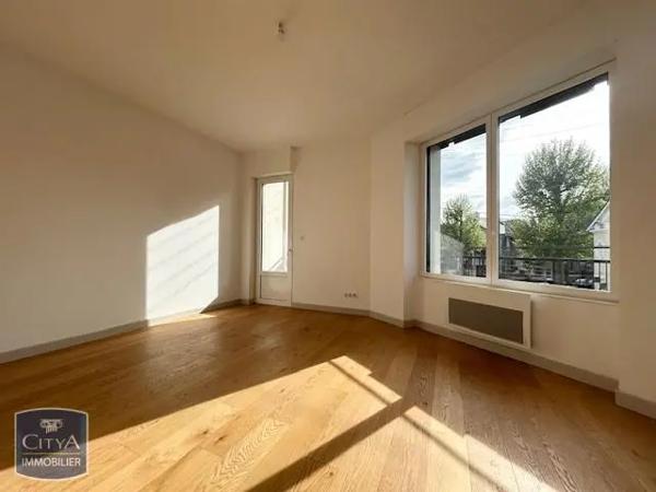 Appartement à louer 3 pièces 61.56m² Nantes (44300)