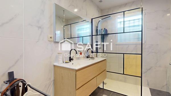 À vendre – Maison de plain-pied avec piscine à Parentis-en-Born