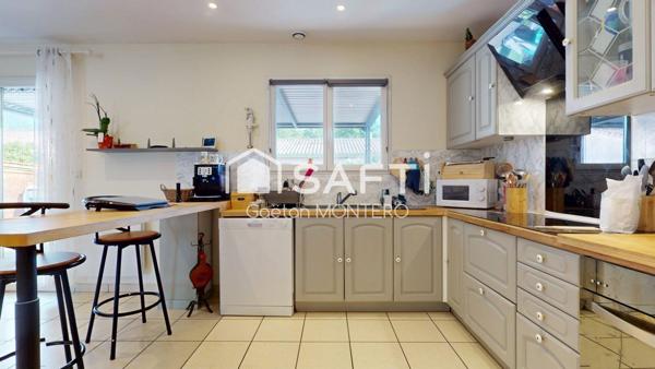 À vendre – Maison de plain-pied avec piscine à Parentis-en-Born