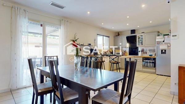 À vendre – Maison de plain-pied avec piscine à Parentis-en-Born