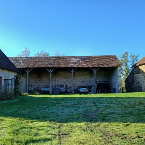 VENDU - Préveranges - Domaine unique avec un ruisseau et des possibilités infinies Préveranges (18370)