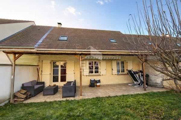 Maison récente de 2014 à Mormant