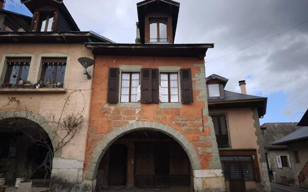 Maison à vendre    6 pièces •  Alby-sur-Chéran