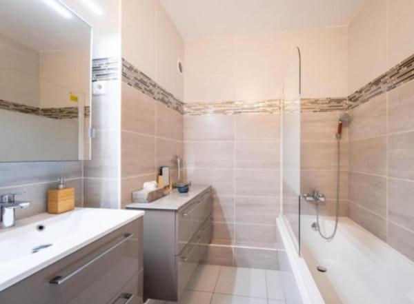 Dans Résidence Sécurisée !