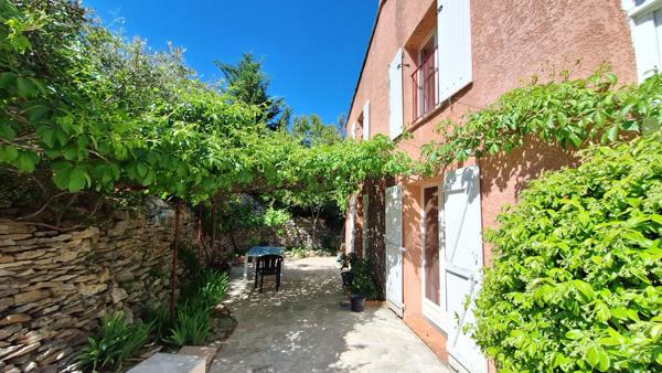 Ventabren RARE maison position dominante 190m2 au calme, vue imprenable, piscine