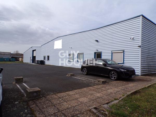 Bâtiment industriel 1125m²