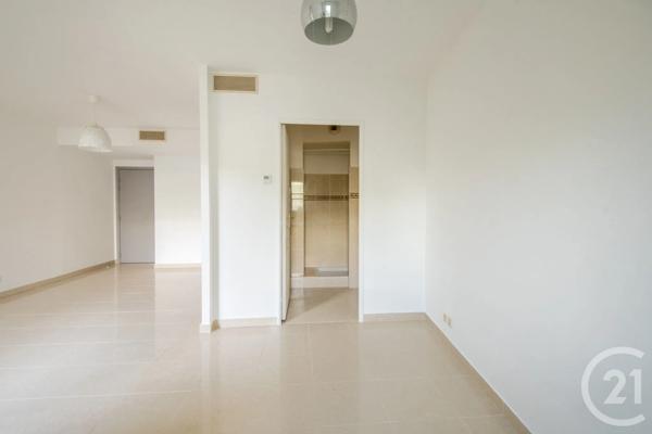 Appartement Studio à vendre  1 pièce - 30,52 m 2   NICE  - 06