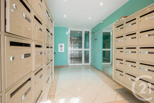 Appartement Studio à vendre  1 pièce - 30,52 m 2   NICE  - 06