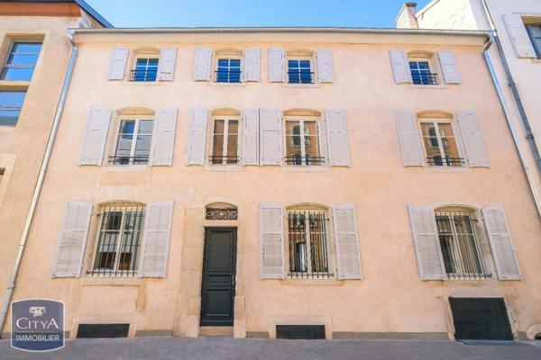 Appartement à louer 3 pièces 69m²
