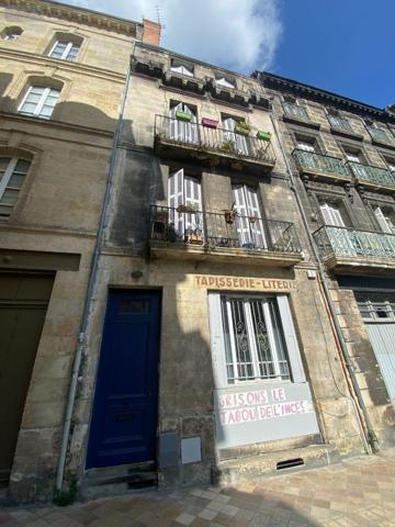 Immeuble à vendre à Bordeaux en Gironde (33000), ref : 016/1024   
Hôtel de Ville