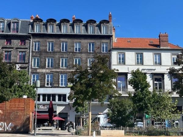 CLERMONT FERRAND - Place de Jaude - Clermont ferrand