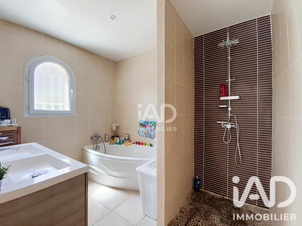 Maison à vendre 6 pièces 160 m² Baho