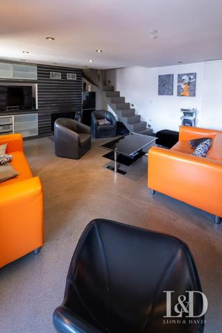 Opportunité rare :Chalet historique de 1780 à Tignes — 150 m², charme & modernité