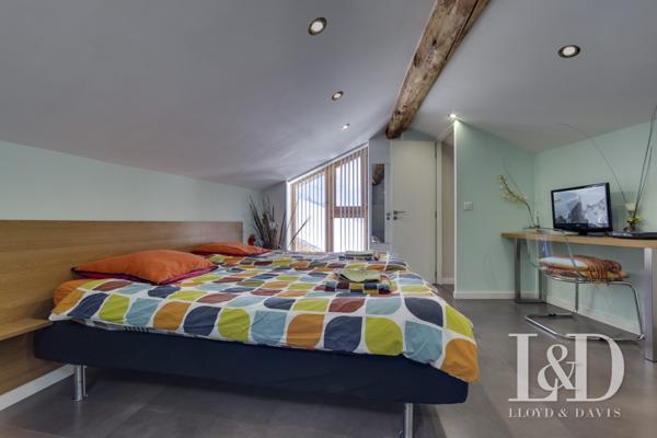 Opportunité rare :Chalet historique de 1780 à Tignes — 150 m², charme & modernité