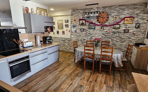 Appartement à vendre    4 pièces • 121 m2 Fréjus