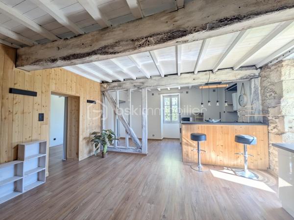 Avec une  rénovation déjà engagée, à finaliser selon vos envies, découvrez ce bien situé à seulement 10 minutes de Mirande et 25 minutes d'Auch.
Cette maison du début du XIXe siècle a déjà fait l’objet d’un début de rénovation, laissant aujourd’hui la possibilité aux futurs acquéreurs de terminer le projet à leur goût.

Elle développe environ 150 m² habitables et conserve de nombreux éléments de caractère : pierre apparente, poutres, cheminées et des volumes intéressants. Les murs en pierre de près de 60 cm d'épaisseur apportent tout le cachet et l'inertie thermique recherchés dans les maisons anciennes.

Au rez-de-chaussée : Un hall d'entrée, une grande pièce de vie avec cuisine ouverte, un salon avec cheminée, des WC séparés et un garage carrelé.
À l’étage : Trois chambres, une salle d'eau et un espace complémentaire à repenser.

EXTERIEURS ET DEPENDANCES :

Parcelle de 930 m² organisée autour de la maison, avec jardin en façade et sur le côté, un hangar (+80 m2), et 3 petits espaces de rangement extérieurs


INFORMATIONS TECHNIQUES :

- Toiture remaniée
- Combles isolés
- Fibre installée
- Panneaux rayonnants électriques avec programmateurs neufs
- DPE D


TRAVAUX A PRÉVOIR :

- Remplacement des menuiseries (simple vitrage)
- Assainissement individuel (non conforme)
- Mise à niveau de l'installation électrique
- Finitions




MAISON IDEALE POUR :

- Un projet de résidence principale personnalisée
- Un projet de rénovation
- Les amoureux de l’ancien
- Primo-accédants


LE PLUS : 

Une base déjà partiellement rénovée qui permet de se projeter tout en gardant la liberté d’aménager selon ses envies.
Taxe foncière de 914 € seulement !

📞 Une visite s’impose pour en apprécier tout le potentiel ! Contactez Christel Sonet-Pambrun au 06.10.85.50.94     (Visite virtuelle sur demande)