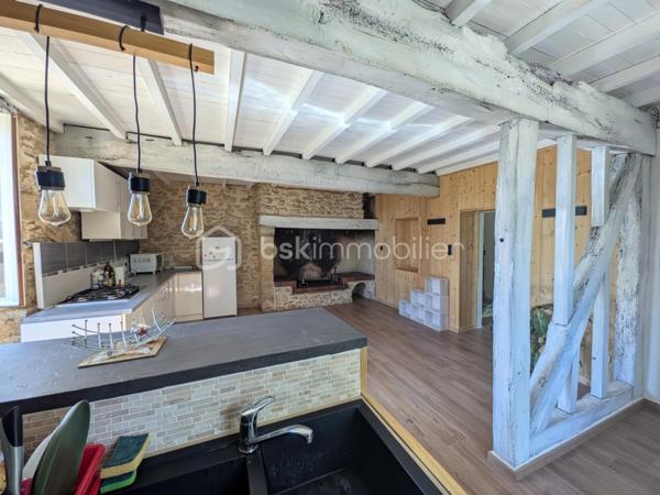 Avec une  rénovation déjà engagée, à finaliser selon vos envies, découvrez ce bien situé à seulement 10 minutes de Mirande et 25 minutes d'Auch.
Cette maison du début du XIXe siècle a déjà fait l’objet d’un début de rénovation, laissant aujourd’hui la possibilité aux futurs acquéreurs de terminer le projet à leur goût.

Elle développe environ 150 m² habitables et conserve de nombreux éléments de caractère : pierre apparente, poutres, cheminées et des volumes intéressants. Les murs en pierre de près de 60 cm d'épaisseur apportent tout le cachet et l'inertie thermique recherchés dans les maisons anciennes.

Au rez-de-chaussée : Un hall d'entrée, une grande pièce de vie avec cuisine ouverte, un salon avec cheminée, des WC séparés et un garage carrelé.
À l’étage : Trois chambres, une salle d'eau et un espace complémentaire à repenser.

EXTERIEURS ET DEPENDANCES :

Parcelle de 930 m² organisée autour de la maison, avec jardin en façade et sur le côté, un hangar (+80 m2), et 3 petits espaces de rangement extérieurs


INFORMATIONS TECHNIQUES :

- Toiture remaniée
- Combles isolés
- Fibre installée
- Panneaux rayonnants électriques avec programmateurs neufs
- DPE D


TRAVAUX A PRÉVOIR :

- Remplacement des menuiseries (simple vitrage)
- Assainissement individuel (non conforme)
- Mise à niveau de l'installation électrique
- Finitions




MAISON IDEALE POUR :

- Un projet de résidence principale personnalisée
- Un projet de rénovation
- Les amoureux de l’ancien
- Primo-accédants


LE PLUS : 

Une base déjà partiellement rénovée qui permet de se projeter tout en gardant la liberté d’aménager selon ses envies.
Taxe foncière de 914 € seulement !

📞 Une visite s’impose pour en apprécier tout le potentiel ! Contactez Christel Sonet-Pambrun au 06.10.85.50.94     (Visite virtuelle sur demande)
