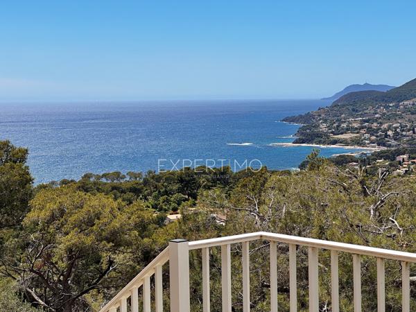 Carqueiranne (83320) Villa vue mer au quartier résidentiel de la Californie