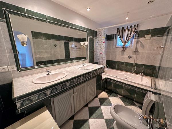 Carqueiranne (83320) Villa vue mer au quartier résidentiel de la Californie