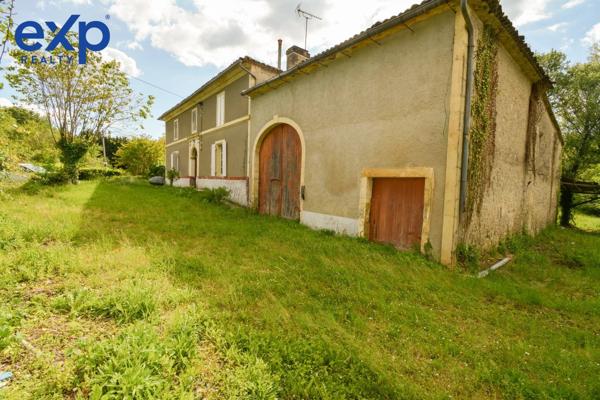 33760-BELLEBAT - LONGERE- 4 CHAMBRES -TERRAIN-GARAGE-