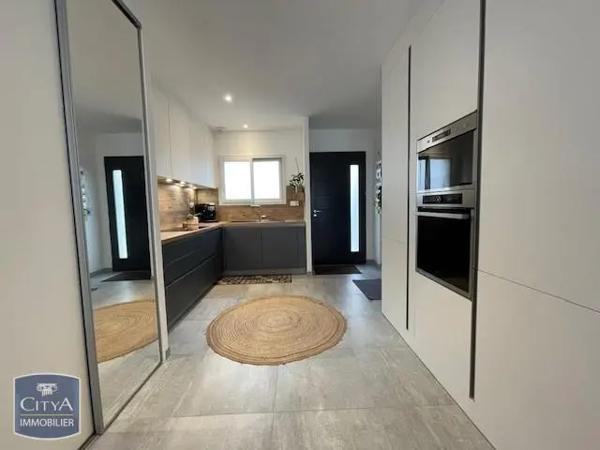 Maison à louer 4 pièces 83.6m²